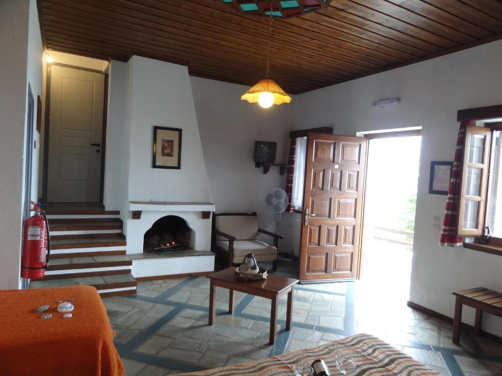 Villa Enallaxis Áyios Dhimítrios Habitación foto